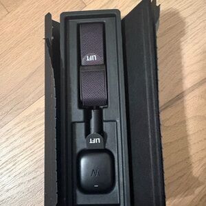 Black Whoop 4.0 - NEVER WORN & comes with charger